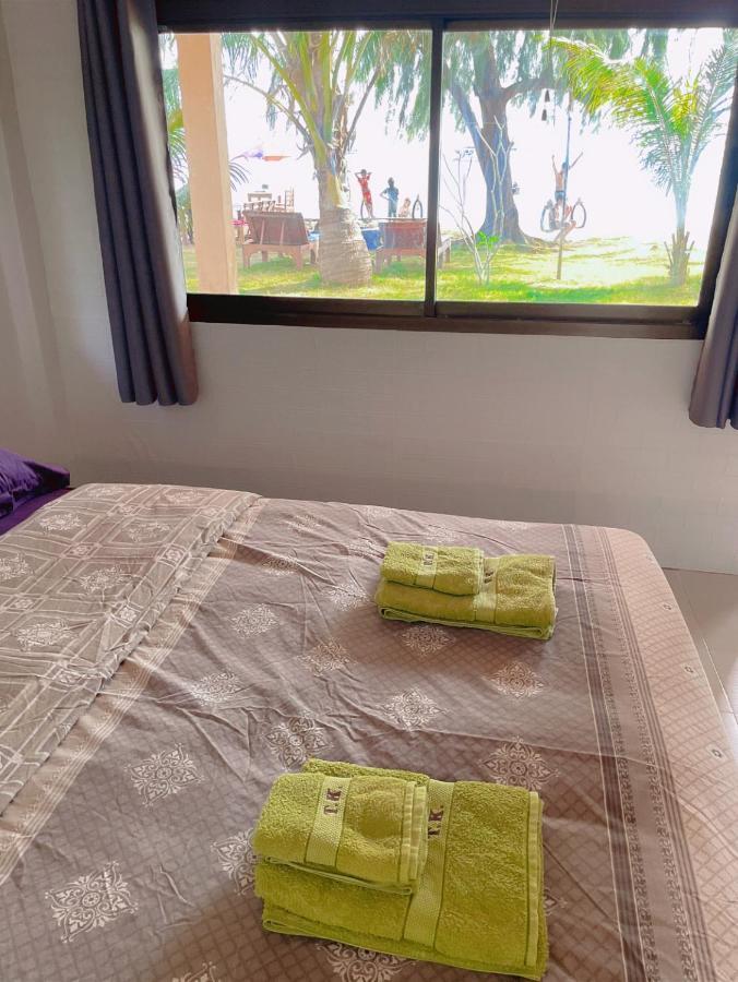 Baanyaiguesthouse Ко Мак Екстериор снимка